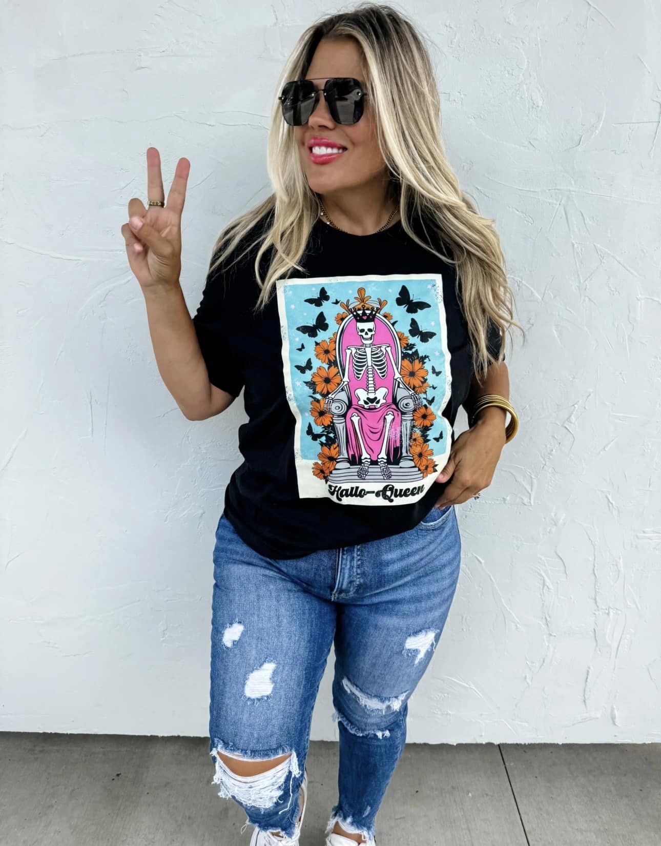 Hallo Queen Tee